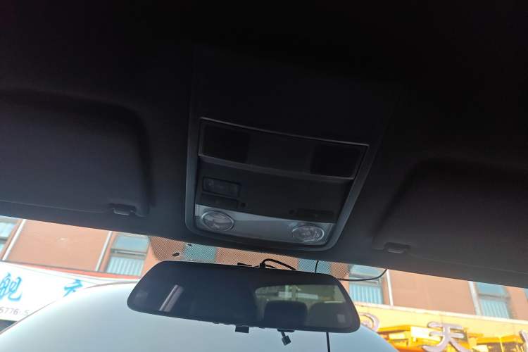 Used Volkswagen Beetle 2015 180TSI model
