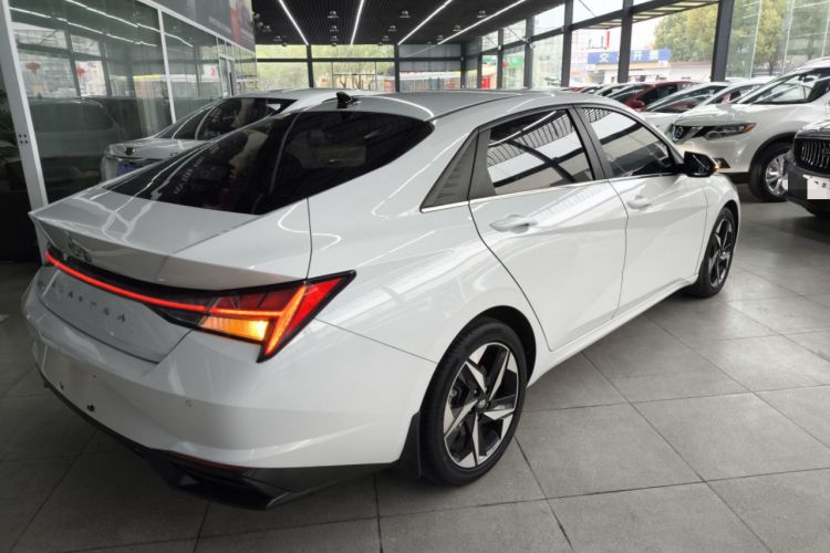 Used Hyundai Elantra 2021 1.5L CVT LUX Prestige Edition