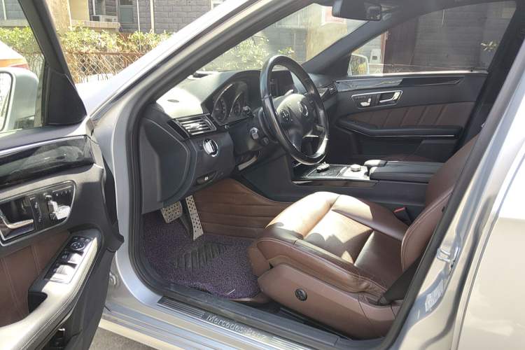 Used Mercedes-Benz E-Class 2010 E 300 L Fashion Model