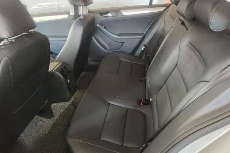 Used Volkswagen Sagitar 2014 Revised Version 1.4TSI Automatic Luxury Edition Left Rear Seat