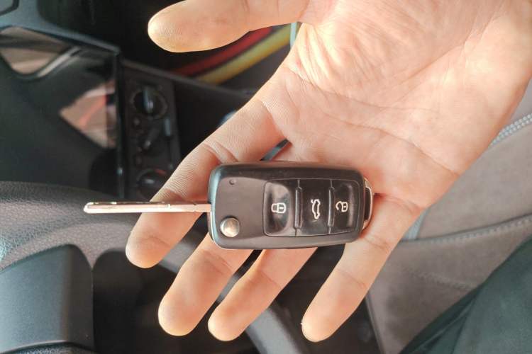 Used Volkswagen Jetta 2015 Value Edition 1.6L Automatic Fashion Version Vehicle Key