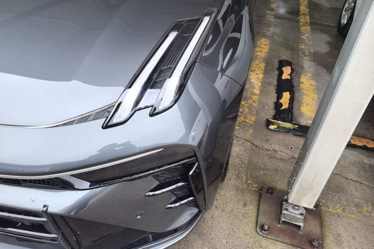 Used Lynk & Co 03 2025 2.0TD DCT Champion Edition Pro Left Front Headlight