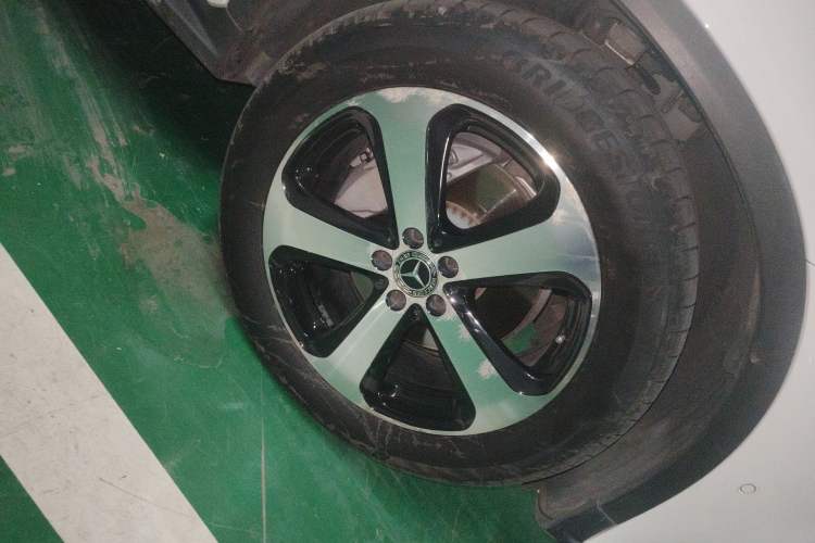 Used Mercedes-Benz GLC 2018 GLC 260 4MATIC Luxury Model
