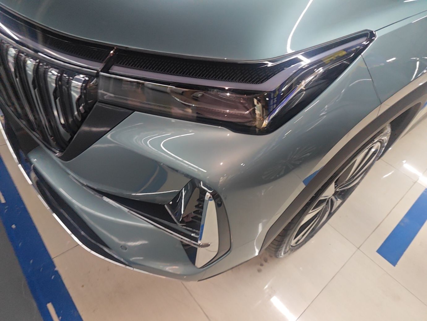 Geely Auto FX11 2025 4th Generation 1.5TD DCT Jinxiu — снимка 8
