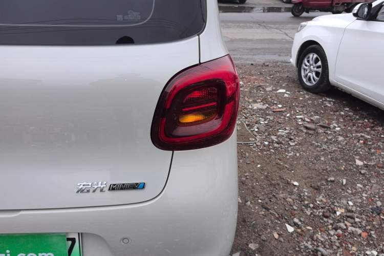 Used Wuling Hongguang MINIEV 2025 Four-Door Version Advanced Edition
