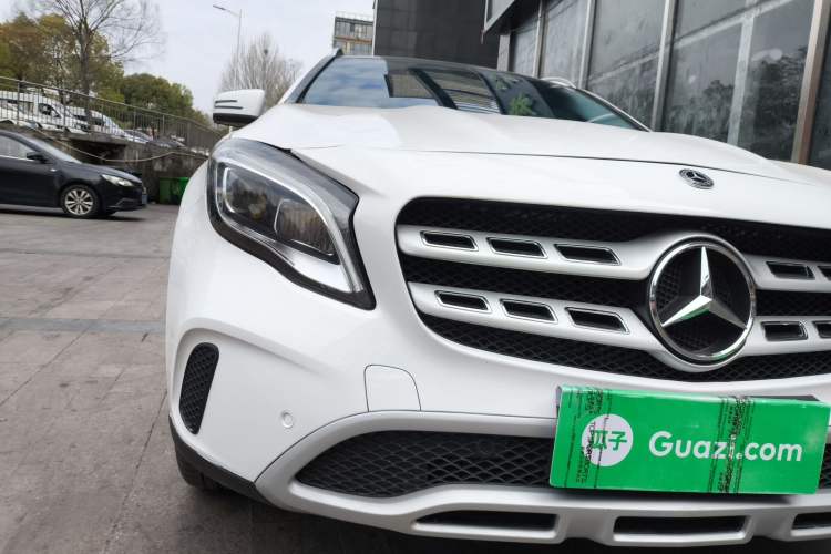 Used Mercedes-Benz GLA 2018 GLA 200 Fashion Model Right Front Headlight