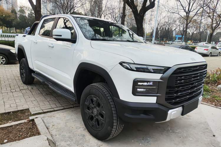 Used RELY Venucia R08 2025 Model 2.3T 8AT 2WD Diesel Long Box Trail Edition Front Right 45 Deg