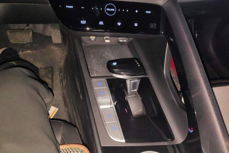 Used Hyundai Elantra 2022 1.5L CVT LUX Prestige Edition
