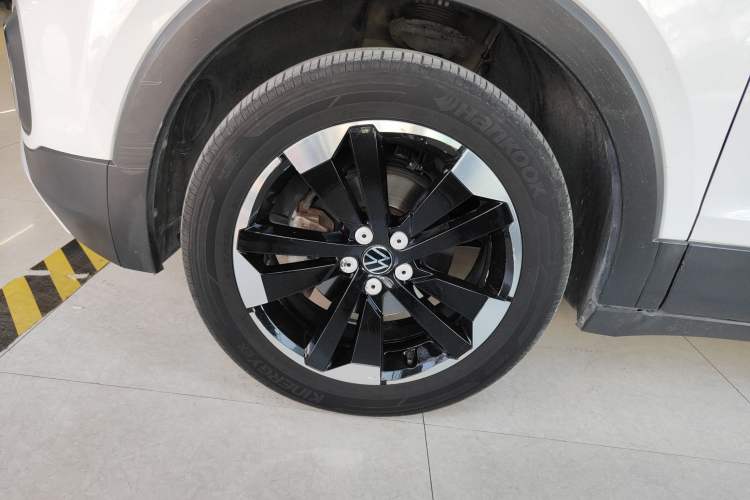 Used Volkswagen Tacqua 2021 1.5L Automatic Yue Zhi Lian Edition Left Front Wheel Hub