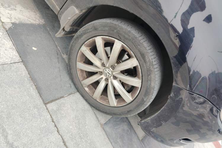 Used Volkswagen Sharan 2014 2.0 TSI Comfort Model
