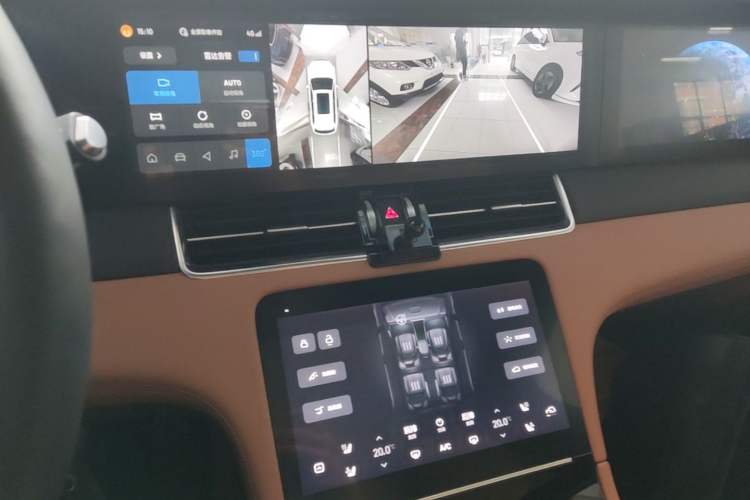 Used Li Auto ONE 2020 Extended-Range 6-Seater Version Audio And AC Panel