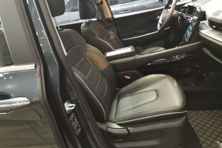 Used Hyundai Custo 2024 270TGDi LUX Prestige Edition
