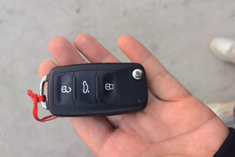 Used Volkswagen Lavida 2013 Revised Classic 1.6L Automatic Fashion Edition