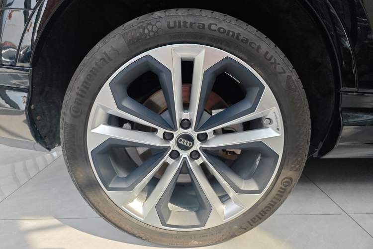 Used Audi Q7 2020 55 TFSI quattro S line sports model Exterior 5