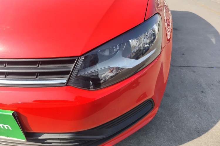 Used Volkswagen Polo 2016 1.4L Manual Fashion Model