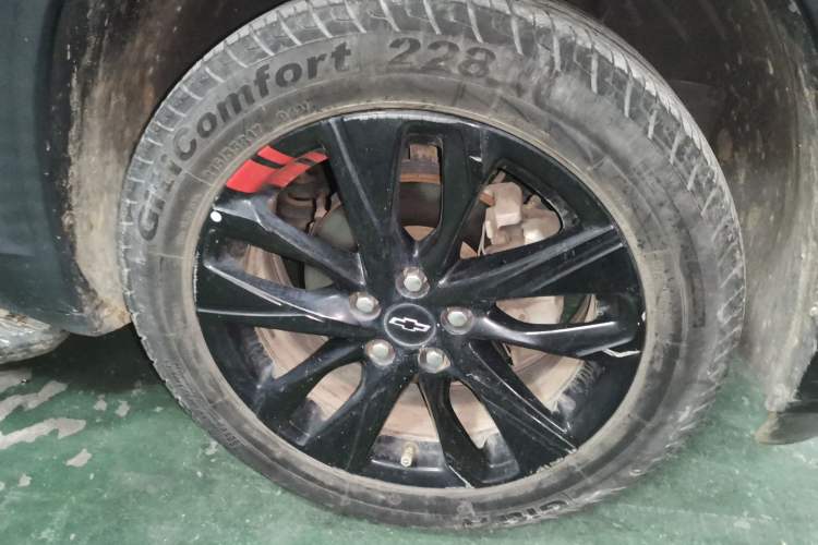 Used Chevrolet Trax 2019 Redline 325T Automatic Fun Edition China VI Standard Right Front Wheel Hub