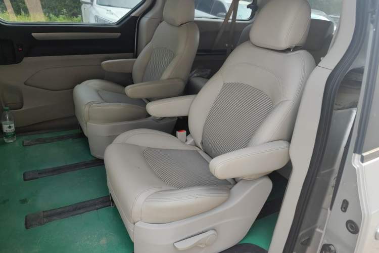 Used SAIC MAXUS G10 2016 1.9T Manual Elite Edition Diesel China V Standard

