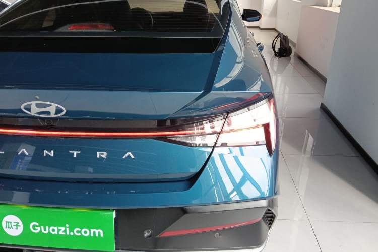 Used Hyundai Elantra 2023 1.5L CVT LUX Prestige Edition