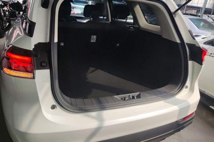 Used CHANGAN OSHAN X7 PLUS 2022 1.5T Blue Whale Edition Automatic Luxury Trim Trunk