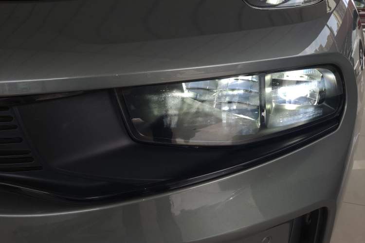 Used Lynk & Co 03 2022 1.5TD DCT JingPro Left Front Headlight