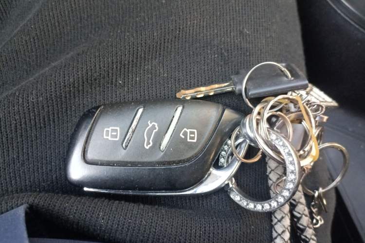 Used Roewe i5 2023 1.5L Manual Comfort Edition
