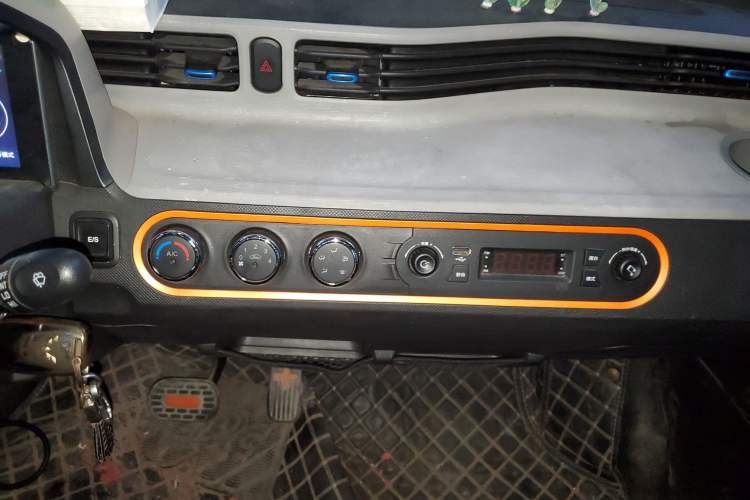 Used Wuling Hongguang MINIEV 2021 Macaron Fashion Model Lithium Iron Phosphate
