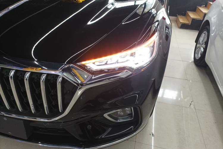 Used Hongqi HS5 2022 Revised Version 2.0T Smart Connect Flagship Edition
