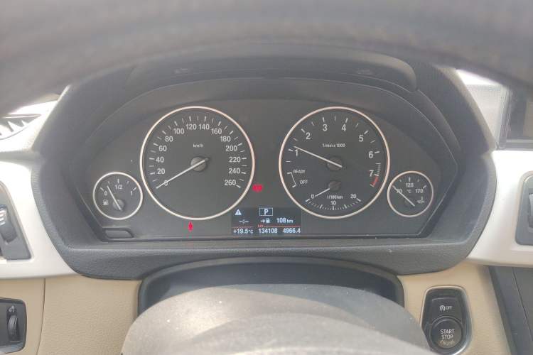 Used BMW 3 Series 2013 320Li Fashion Model
