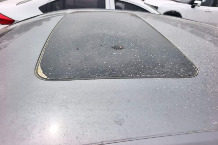 Used Chevrolet Monza 2022 320 Automatic Enjoyment Sunroof Version Roof