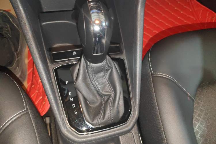 Used Jetta VA3 2019 1.5L Automatic Enjoyment Edition Gear Lever