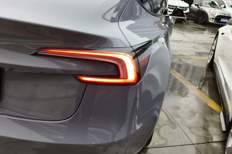 Used Tesla Model 3 2025 Rear-Wheel-Drive Version