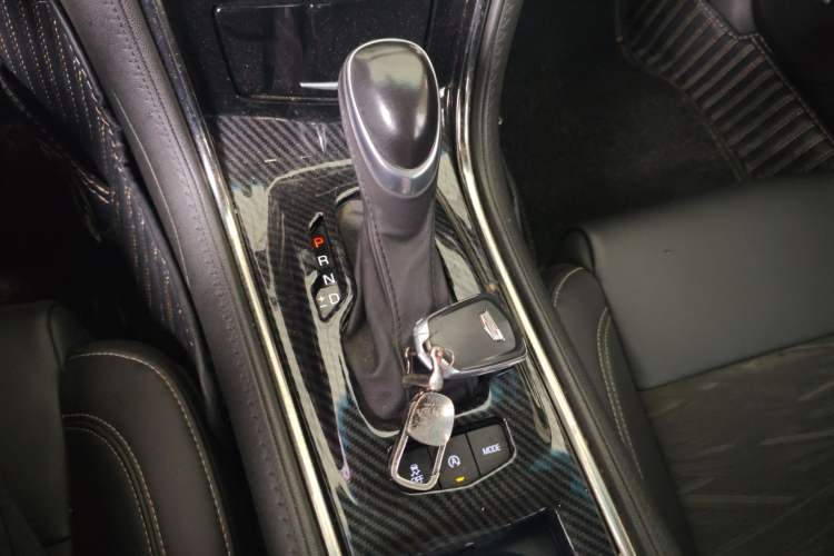 Used Cadillac ATS-L 2017 28T Tech Edition Gear Lever