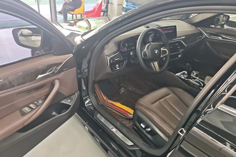 Used BMW 5 Series 2020 525Li M Sport Package