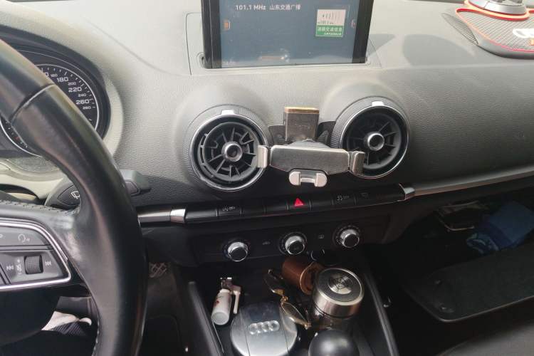 Used Audi A3 2019 Limousine 35 TFSI Ambition China V Audio And AC Panel