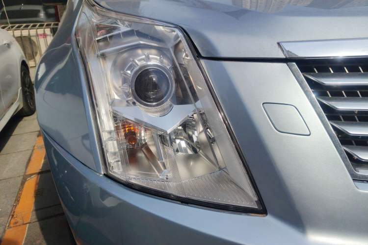 Used Cadillac SRX 2013 3.0L Comfort Model
