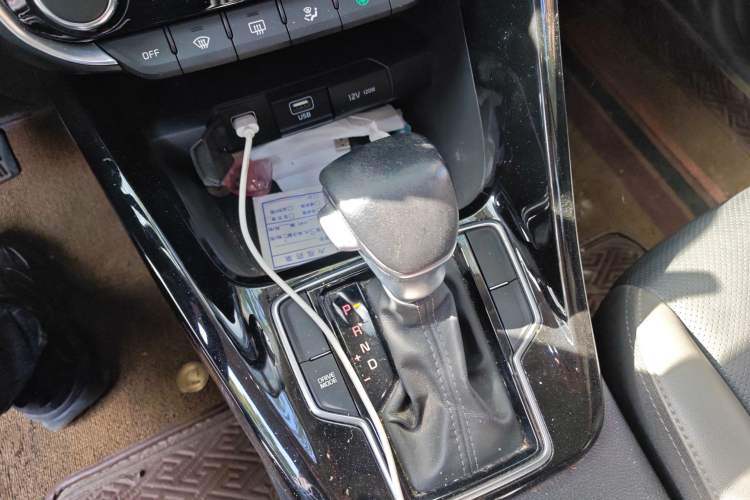 Used Kia Sportage R 2018 2.0L Automatic Smart Luxury Version China V Standard Gear Lever