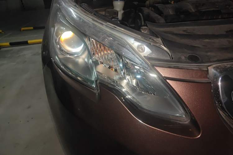Used Peugeot 2008 2014 1.6L Manual Trend Edition Right Front Headlight