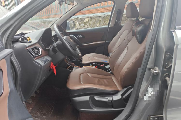 Used FAW Senya R7 2016 1.6L Manual Luxury Model Left Front Seat