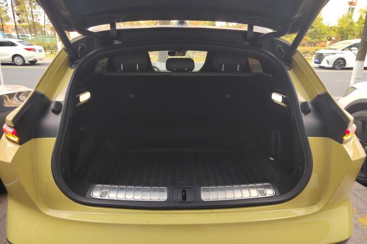 Used Nio ET5T 2023 75 kWh Touring
