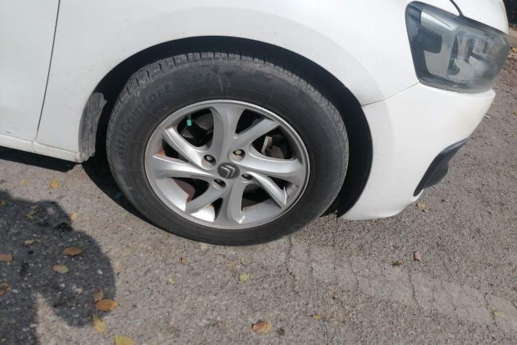 Used Citroen Elysee 2014 1.6L Manual Fashion Model CNG Right Front Wheel Hub