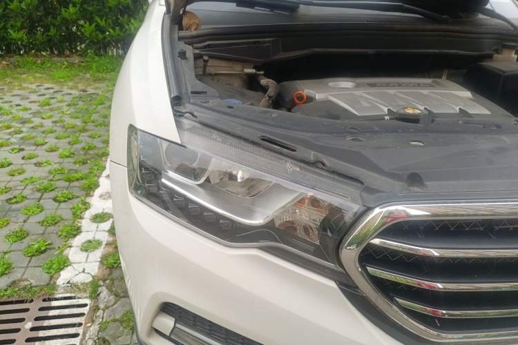 Used Haval H6 Coupe 2015 Blue Label 2.0T Automatic Two-Wheel Drive Prestige Model Right Front Headlight