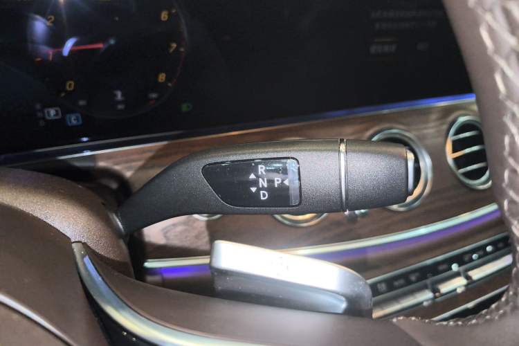 Used Mercedes-Benz E-Class 2023 Facelift E 260 L