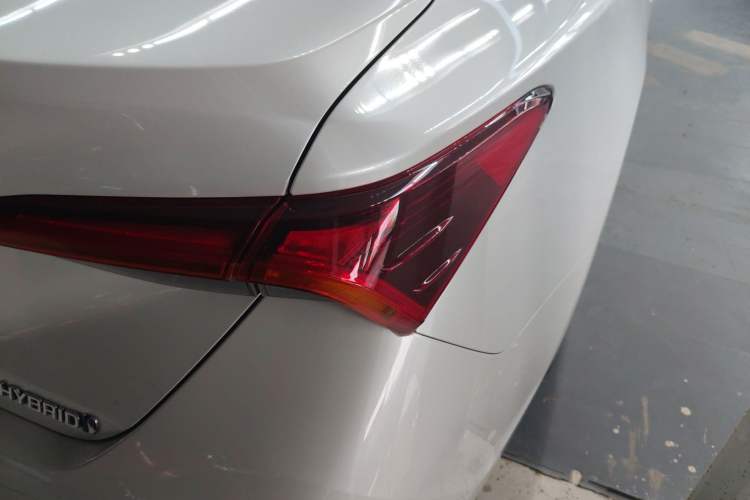 Used Toyota Avalon 2023 Dual-Engine 2.5L Luxury Edition Right Rear Taillight