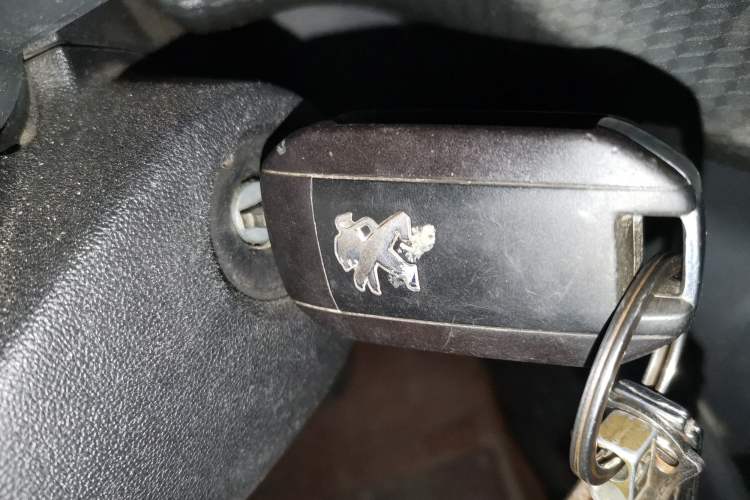 Used Peugeot 2008 2015 1.6L Automatic Playcool Edition