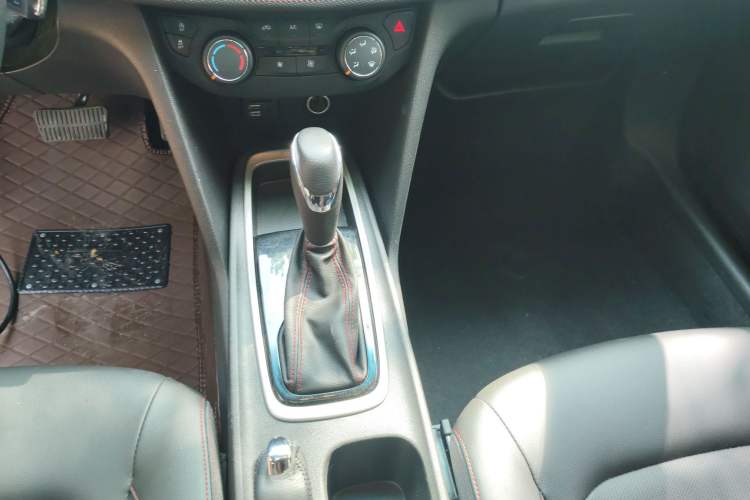 Used Chevrolet Monza 2019 RS 330T Automatic Comfort Edition China VI Standard Gear Lever