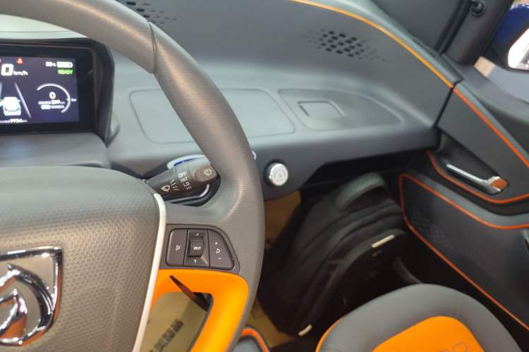 Used Baojun E100 2019 250KM Smart Drive Edition Audio And AC Panel