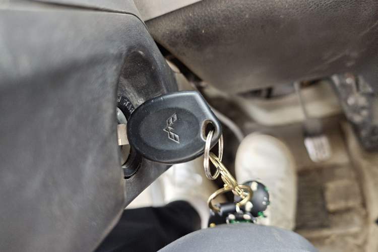 Used Wuling Rongguang 2011 1.2L Base Version