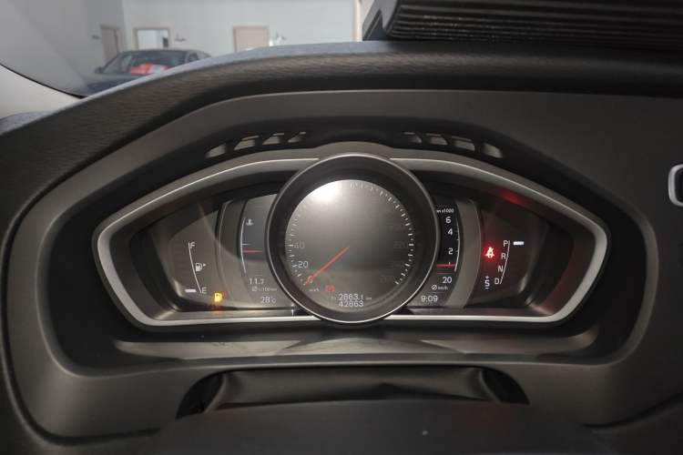 Used Volvo V40 2017 T3 Zhiyi Edition
