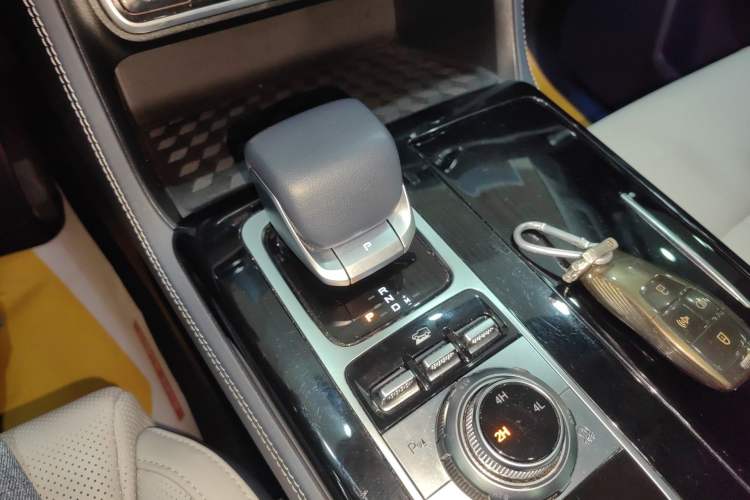 Used BAIC Off-Road BJ60 2022 2.0T Weekend Edition Five-Seater Gear Lever