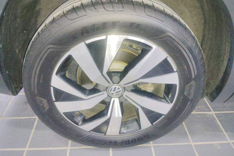 Used Volkswagen Tayron 2019 330TSI Two-Wheel Drive Luxury Model China VI Standard